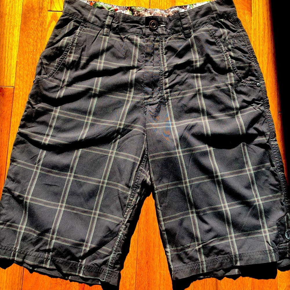 Men’s Lululemon shorts. Brown. 32W. 11” inseam.